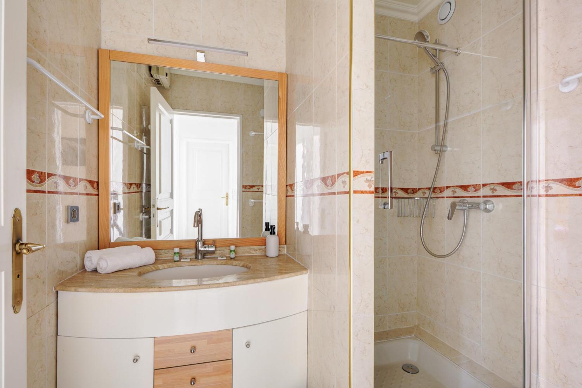 Elegance Parisienne, Vue Luxueuse Imprenable Apartment *